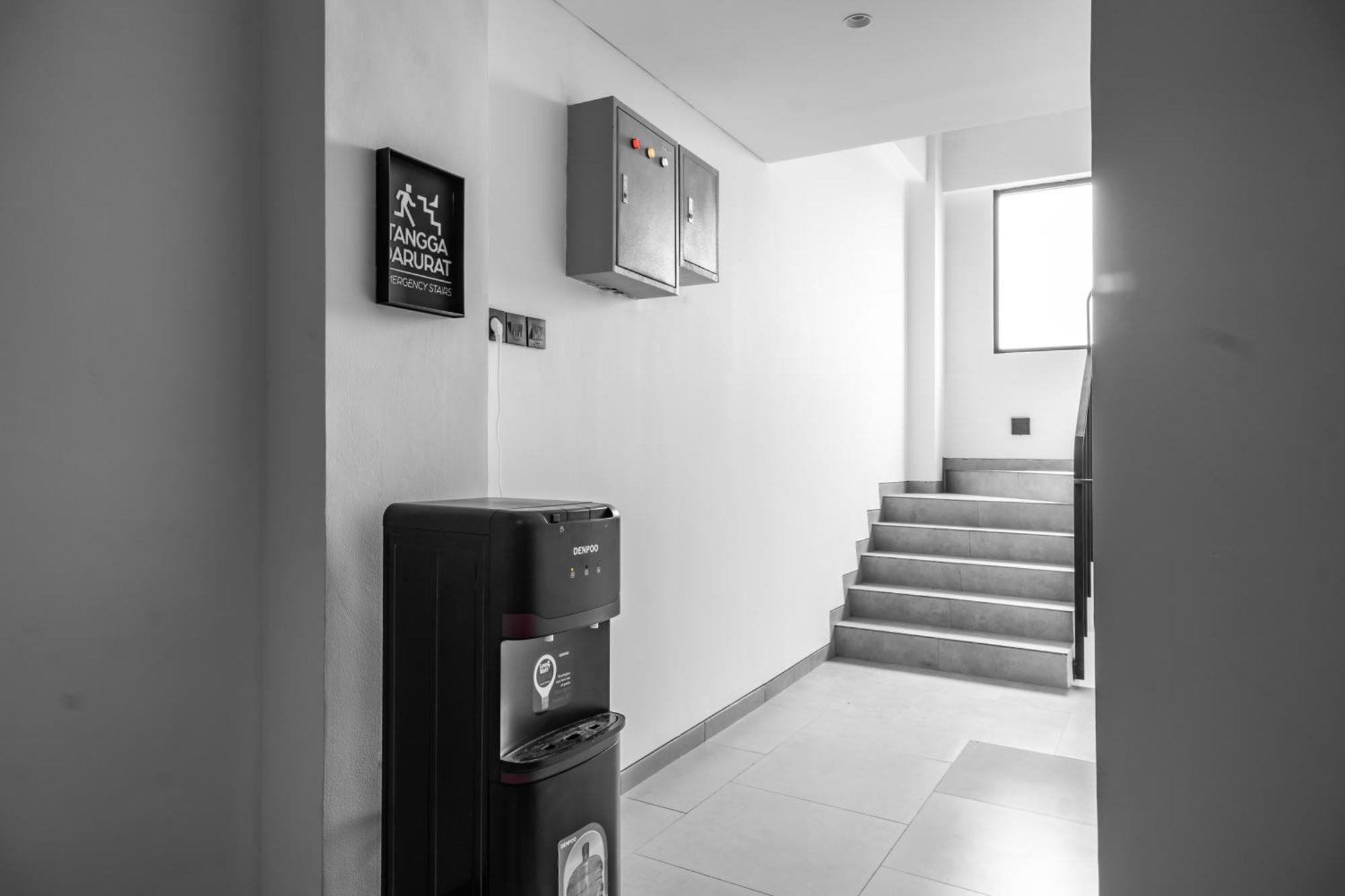 Assa Hotel Semarang Exterior photo